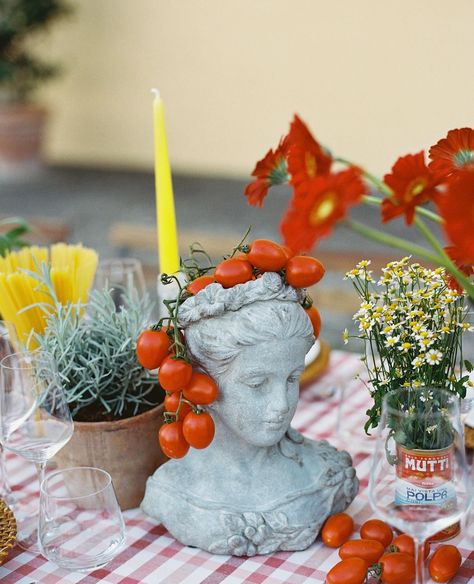 Italian Birthday Theme, Italian Table Decor, Italian Theme Party, Italian Baby Showers, Italian Themed Parties, Italian Party, Italian Dinner Party, Italian Theme, Corporate Event Design