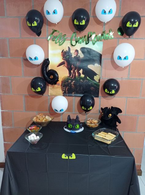 Toothless Party, Reptile Party, Dragon Birthday Parties, Dragon Birthday, Dragon Party, 6th Birthday Parties, How To Train Your Dragon, 8th Birthday, How To Train Your