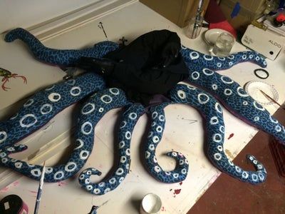 Baby Octopus Costume, Diy Octopus, Sea Witch Costume, Snorkel Gear, Zero Budget, Octopus Costume, Mermaid Parade, Baby Octopus, Homemade Costume