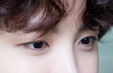 J Hope Eyes, Jhope Eyes, Eye Detail, Eye Close Up, Beach Sunset Wallpaper, Jhope Cute, Eye Details, Instagram My Story, Sunset Wallpaper