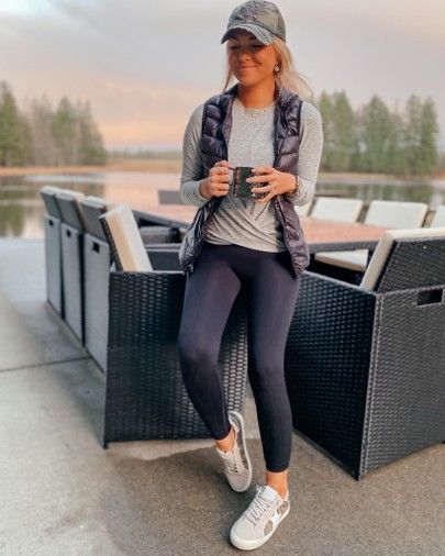 http://liketk.it/2KwT9 #liketkit @liketoknow.it Walmart Clothes, Katy Roach, Young Mom Outfits, Sports Mom Outfit, Young Mom Style, Sahm Outfits, Mom Outfits Winter, Athleisure Outfits Spring, Trendy Mom Outfits