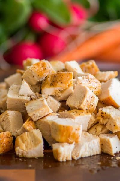 Cubed Chicken Recipes, Recipes Using Cooked Chicken, Make Shredded Chicken, Raw Chicken Breast, Ways To Cook Chicken, Cook Chicken, Raw Chicken, Cooked Chicken, Baked Chicken Breast