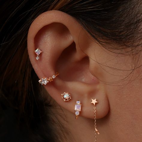 Helix Conch Piercing, Three Ear Piercings, Ear Piercings Conch, Second Ear Piercing, Ear Lobe Piercings, Curated Ear, Cool Ear Piercings, Pretty Ear Piercings, Cute Piercings