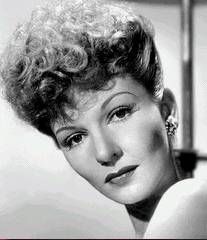 Mary Martin (December  1, 1913 - November 3, 1990) American stage actress (she played in the musical version of 'The Sound of Music, and she was the mother of actor Larry Hagman). Romantic Gamine, Women Actors, Larry Hagman, Voice Lessons, Weatherford Texas, Mary Martin, Female Inspiration, Soft Gamine, Finishing School