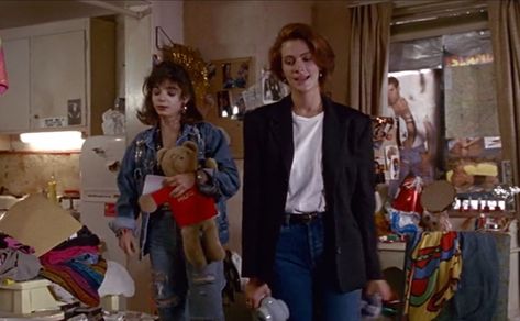 Ranking Julia Roberts' Outfits In 'Pretty Woman,' Because There Was More Than Just The Vivan Julia Roberts Movies, Julia Roberts Style, Pretty Woman Movie, Pick Outfits, Movie Fashion, Wild Woman, Celebrity Babies, Julia Roberts, 가을 패션