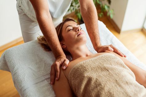 The Magic Of Massage On A Postpartum Body Postpartum Massage, Postnatal Massage, Postpartum Exercises, Baby Inside, Postpartum Doula, Postpartum Body, Healing Touch, Massage Benefits, Mom Junction