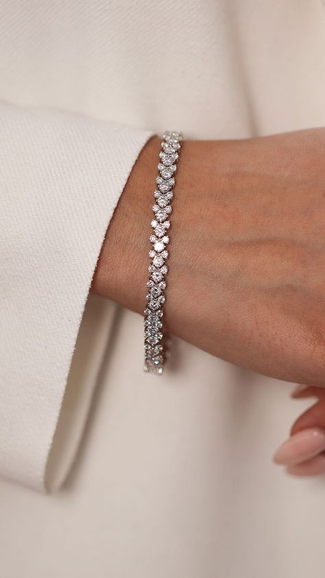 What would be a better gift than a sparkling bracelet? Crafted with premium LAVANA Lab Grown Diamonds, Moi Moi's modern designs are perfect for any occasion. Discover more online and in-store today! #moimoifinejewellery #supernovamoissanite #lavanadiamonds #diamond #bracelets #bracelet #diamondjewellery #diamondsareagirlsbestfriend #diamondlife #ethicaldiamonds #labgrownvsmineddiamonds #diamondbracelet #diamondjewellery #labgrown #diamondlove Lab Grown Diamond Jewellery, Diamond Bracelet Design, Sparkle Bracelet, Diamond Life, Diamond Jewelry Designs, Bracelet Design, Bracelet Crafts, Diamond Jewellery, Jewellery Designs