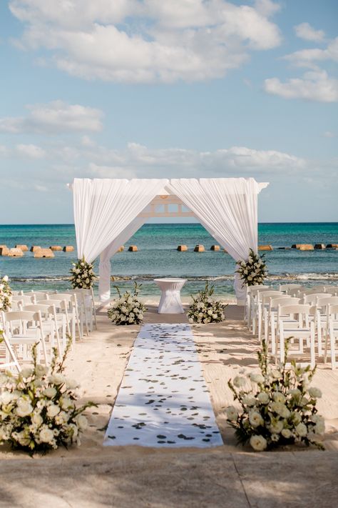 Ocean Front Wedding, John Myers, Wedding Layout, Wedding Wishing, Oceanfront Wedding, Dream Beach Wedding, Beach Dinner, Cancun Wedding, Beautiful Beach Wedding