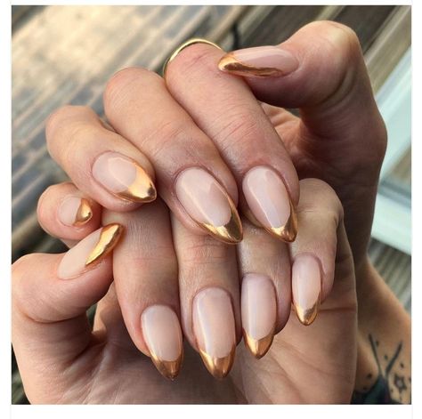 Gold Tip Nails, Nail Design Gold, Metallic Nails Design, My Babe, Lovely Nails, Subtle Nails, Gold Nail, Party Nails, Round Nails