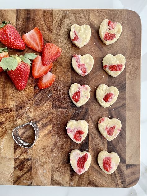 Using Strawberries, Can Dogs Eat Strawberries, Dog Treat Recipe, Healthy Valentines, Cut Strawberries, Dog Biscuit Recipes, Valentines Day Dog, Baby Snacks, Heart Shaped Cookies