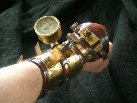 Heart Stopper Steampunk Bracer by Skinz-N-Hydez on deviantART Steampunk Bracer, Steampunk Arm, Steampunk Hand, Industrial Goth, Future Punk, Hannya Mask Tattoo, Steampunk Inspiration, Steampunk Stuff, Gauntlet Gloves