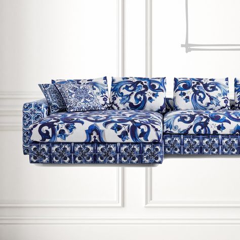 decoratVS FAVORITES || fashion sofas Mediterraneo by Dolce & Gabbana Casa . . . . . #decoratVS #VSfavorites #fashionsofas #interiordesign #luxuryinteriordesign #interiordecorating #interiorstyling #fashioninteriordesign #fashionsofa #mediterraneo #dolce&gabbana #dolcegabbana #dgcasa #d&gcasa @dolcegabbana Fashion Week Outfit, Inspiring Interiors, Apartment Style, Sofa Styling, Comfy Chairs, Fabric Pattern, Luxury Interior Design, Valance Curtains, Interior Inspiration