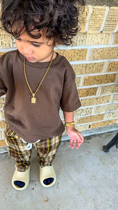 Toddler Outfits Boy Black, Cute Toddlers Boys, Black Toddler Boy Outfits, Little Boy Style Outfits, Baby Style Boy, Toddler Boy Outfits Black Boys, Kid Boy Outfits, Boy Kids Outfits, Baby Boy Aesthetics