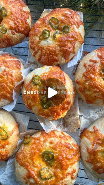 Hailey Pipher on Instagram: "CHEDDAR JALAPEÑO BAGELS🫑🧀🥯 chewy, bubbly, fluffy… all the things you want in a bagel! we don’t restrict these to just served with cream cheese in my house! they make amazing sandwiches too 🥪 makes 8 bagels: for the dough// 2/3 cup warm water 2 tsp dry active yeast 2 tbsp granulated sugar 3 cups flour 1 tsp salt 1 diced jalapeño for the poaching// 8-10 cups water 1 tbsp brown sugar 1 egg + 1 tbsp water for egg wash for the toppings// shredded yellow cheddar — measure with your heart, I load mine up with the cheese! pickled jalapeños (can use fresh); I use 3-4 per bagel directions// 1. in a large bowl of a stand mixer, add the warm water, dry active yeast & sugar. gently stir until sugar is dissolved & let it stand for about 5 minutes or until it Jalapeno Cheddar Bagels, Amazing Sandwiches, Cheddar Bagels, Hatch Green Chili, Bagel Breakfast Sandwich, Sourdough Bagels, Savory Breads, Bagel Cream Cheese, Breakfast Bagel