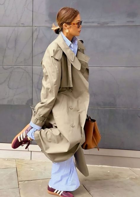 Trench Coat Outfit Fall, Trench Coat Outfits, Trenchcoat Style, Trench Coat Fall, Professional Workwear, Cute Professional Outfits, Casual Punk, Trousers Outfit, Fashion Trend Forecast