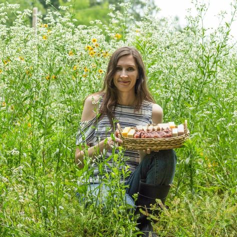 Jan Berry Nerdy Farm Wife, Homemade Natural Deodorant, Homemade Facial, Natural Gel Nails, Healthy Face, Types Of Manicures, Farm Wife, Diy Lotion, Homemade Hair