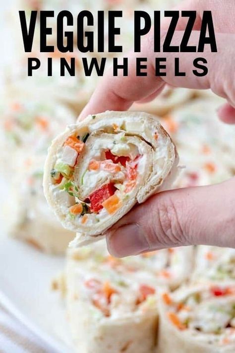 Tortilla Pinwheel Appetizers, Appetizers Vegetable, Veggie Pizza Recipe, Pizza Pinwheels, Tortilla Pinwheels, Appetizer Party, Pinwheel Appetizers, Pinwheel Recipes, Delicious Appetizer Recipes