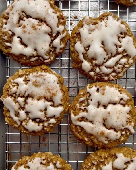 Sally McKenney | Sally’s Baking Recipes on Instagram: "I've created hundreds of cookie recipes. You know this. 🍪 And I say with 100% confidence that these Iced Gingerbread Oatmeal Cookies are the absolute # 1, top-ranking, champion, HEAD OF THE PACK. 💥🏆💥 I wish you could smell these because that alone is worthy of a gold medal. 🥇🤤 I published this recipe on my website back in 2021 and readers flocked to it. Just look at the texture! 😍 Have you made them before? The recipe is linked in my bio now @sallysbakeblog ⠀⠀⠀⠀⠀⠀⠀⠀⠀ https://sallysbakingaddiction.com/iced-gingerbread-oatmeal-cookies/" Gingerbread Oatmeal Cookies, Gingerbread Oatmeal, Iced Gingerbread, Top Ranking, Eat Cookies, Oatmeal Cookies, Gold Medal, The Recipe, My Website