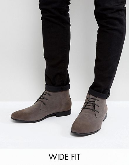 Boots Men Outfit, Boots Outfit Men, Futuristic Shoes, Suede Chukka Boots, Suede Chukkas, Mens Boots Fashion, Suede Fashion, Black Leather Ankle Boots, Hiking Gear