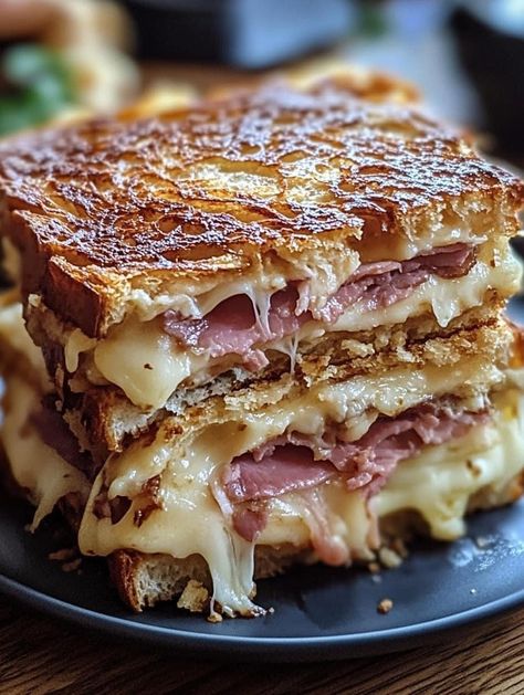 Homemade Reuben Bake 🥪🧀  Ingredients:  For the Bread: 8-10 slices rye bread, cubed (about 4-5 cups) ½ cup butter, melted  For the Filling: 1 pound corned beef, cut into bite-sized pieces 1 (16-ounce) can sauerkraut, drained and rinsed (optional: rinse again for a milder flavor) 2 cups shredded Swiss cheese ½ cup Thousand Island dressing (or Reuben dressing of your choice) 2 tablespoons chopped fresh parsley (optional) 2 teaspoons caraway seeds (optional)  Instructions:  Preheat your oven to 350°F (175°C). Grease a 9x13 inch rectangular baking dish. In a large bowl, toss the cubed rye bread with the melted butter until evenly coated. Spread half of the bread cubes evenly over the bottom of the prepared baking dish. Layer the corned beef over the bread cubes. Sprinkle the sauerkraut (if us Reuben Bake, Reuben Casserole, Thousand Island, Caraway Seeds, Rye Bread, Recipes Homemade, Swiss Cheese, Corned Beef, Wrap Sandwiches