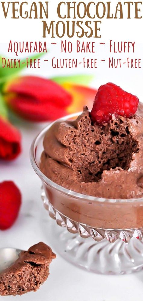 This aquafaba chocolate mousse is the best way to make vegan chocolate mousse! Fluffy, rich, & creamy, yet dairy-free, gluten-free, and nut-free too. The perfect make-ahead no-bake dessert! Made with the liquid from a can of chickpeas or white beans, it whips up into an ultra-light & fluffy texture, but still rich and creamy like chocolate mousse should be! Vegan Chocolate Mouse, Aquafaba Chocolate Mousse, Veggies Ideas, Aquafaba Recipes, Healthy Chocolate Mousse, Vegan Chocolate Mousse, Healthy Chocolate Recipes, Easy Vegan Dessert, Chocolate Mousse Recipe