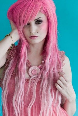 pretty in pink Cotton Candy Pink Hair, Audrey Kitching, Pink Ombre Hair, Cotton Candy Hair, Scene Girl, Candy Hair, Emo Hair, Hair Color Pink, Scene Hair