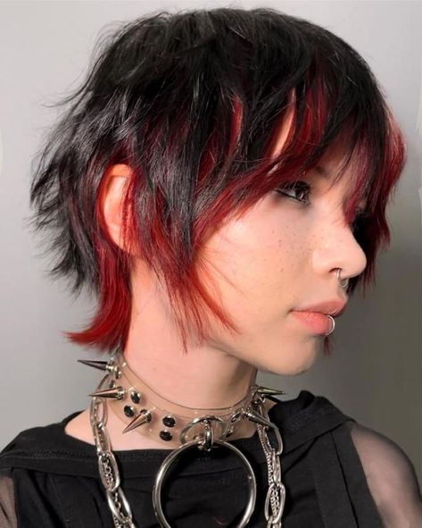 Short Two-Tone Razored Wolf Cut Hair Inspiration Short, Short Layered Haircuts, Punk Hair, Edgy Hair, Trending Haircuts, Cut My Hair, Hair Inspo Color, Pixie Hairstyles, Pixie Haircut