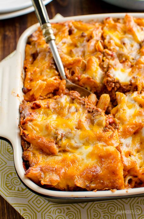 What better way to use up some leftover Sloppy Joes mix than in this delicious Sloppy Joe Pasta Bake, for a perfect family meal. Gluten Free, Slimming World and Weight Watchers friendly | www.slimmingeats.com Sloppy Joe Pasta, Leftover Sloppy Joes, January Meals, Sloppy Joes Pasta, Fancy Salads, Food Thoughts, Minced Beef Recipes, Sloppy Joes Recipe, Taco Casserole