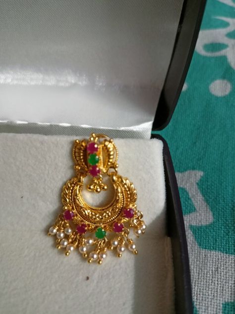 8 grams 8grams Gold Earrings, Gold Earrings Indian, New Gold Jewellery Designs, Chandbali Earrings, Earrings Indian, Gold Earrings Designs, Gold Jewellery Design, Jewellery Designs, Gold Jewellery