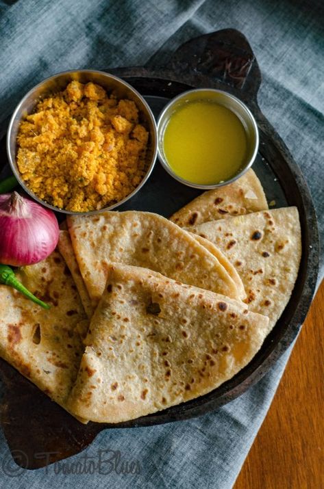 Sattu Paratha, Palak Paratha, Stuffed Flatbread, Indian Bread Recipes, Roasted Chickpea, Indian Flatbread, Paratha Recipe, Paratha Recipes, Indian Bread