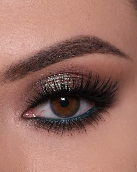 Sparkly smokey eye tutorial✨ | Sparkly smokey eye tutorial✨ | By Makeup Gallery Simply Smokey Eye, Cheer Makeup Competitive Smokey Eye, Smokey Eye Silver, Sparkly Smokey Eye, Easy Smokey Eye Makeup, Comp Makeup, Xv Makeup, Eye Makeup Tutorial For Beginners, Easy Smokey Eye