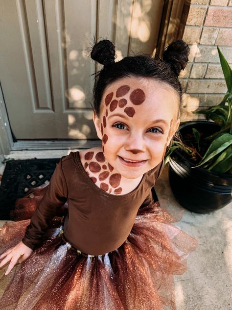 Giraffe Costume Kids, Jungle Costume, Gerald The Giraffe, Animal Costumes For Kids, Safari Costume, Giraffe Costume, Competitions For Kids, Character Halloween Costumes, Jungle Dress