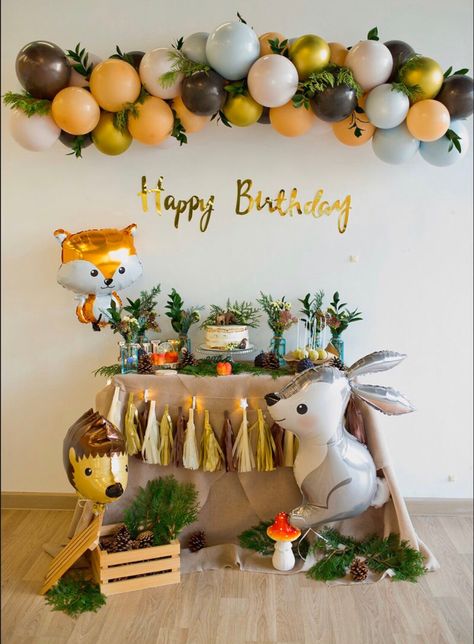 Woodland Goodie Bag Ideas, Forest Party Decorations, Forest Animals Birthday Party, Forest Animal Party, Safari Animals Birthday, Baby First Birthday Cake, Happy Birthday Decor, Simple Birthday Party, Forest Birthday