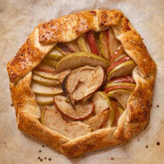 Rustic Apple Galette (Pie Tart) Recipe - Dinner, then Dessert Rustic Apple Galette, Rustic Apple Tart, Apple Cookies Recipes, Fruity Cookies, Apple Desserts Easy, Dinner Then Dessert, Apple Galette, Butter Crust, Tart Baking