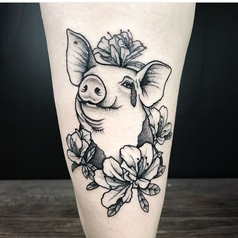 Pig Tattoo Ideas, Chicken Tattoo, Pig Tattoo, Tattoo Dotwork, Vegan Tattoo, Nature Tattoo, Botanical Tattoo, Dot Work Tattoo, Girly Tattoos