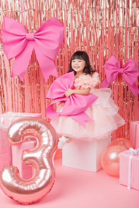 3rd Birthday Girl Photoshooting Ideas, Birthday Girl Photoshooting, Girl Photoshooting Ideas, Girl Photoshooting, 3rd Birthday Girl, Photoshooting Ideas, Creative Shoot, Creative Photoshoot, Birthday Kids