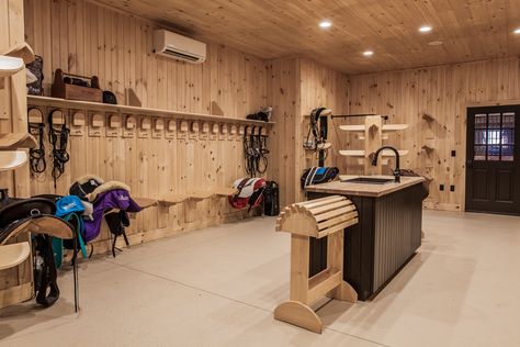 Our friends at King Barns added plenty of space to keep saddles, bridles, girths, grooming supplies, and more properly organized! ✨ Photo: Carlos Mercado Planning 2024, Custom Horse Stalls, Feed Room, Equestrian Barns, Barn Plan, Horse Bridle, Horse Stalls, Equestrian Lifestyle, Barn Ideas