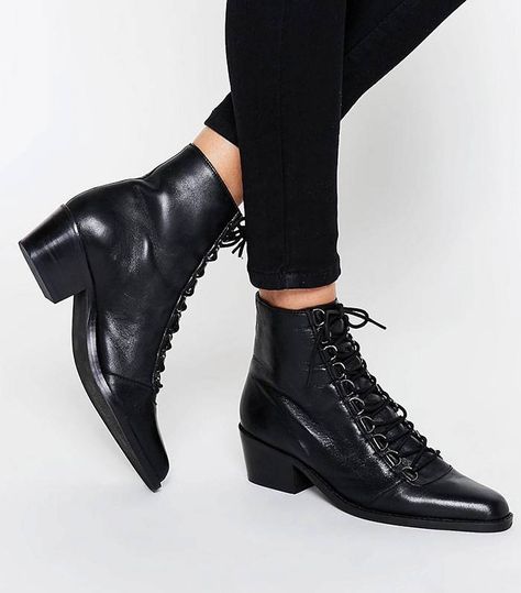 Womens Leather Shoes, Best Ankle Boots, Christian Louboutin So Kate, Hadid Style, Trending Boots, Budget Fashion, Clothing Inspiration, Heels Sandals, Lace Up Ankle Boots