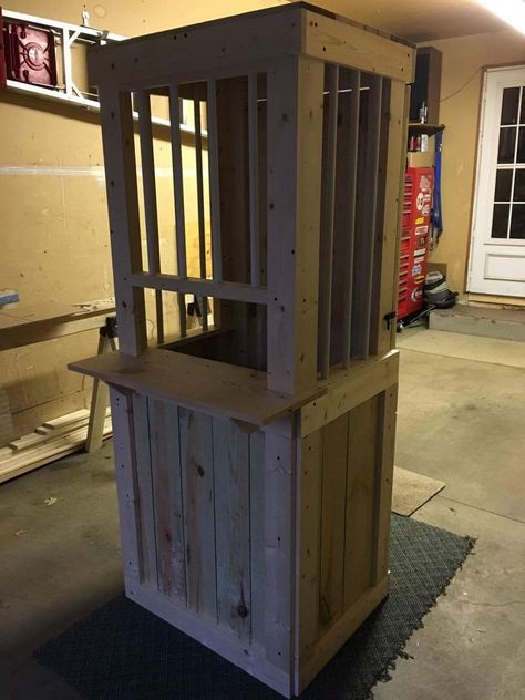 My finished ticket booth for Halloween.  Made out of pine board and fence panels. Total cost $85. PVC for window bars. Now just to paint it. If you shop right making these things dont have to be expensive. Carnevil Ticket Booth, Ticket Booth Halloween, Halloween Ticket Booth, Ticket Booth Diy, Diy Ticket Booth, Carnevil Decorations, Carn Evil, Diy Halloween Graveyard, Halloween Yard Props