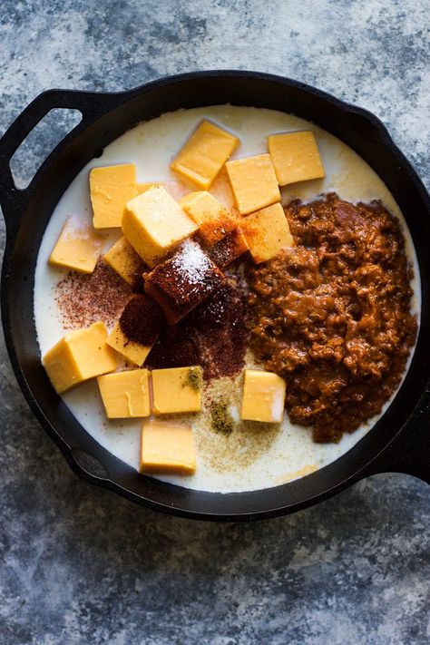 How to Make Chili's Queso Dip Tutorial | eHow Buffalo Wild Wings Queso Dip Recipe Copycat, Chili Con Queso Dip Buffalo Wild Wings, Buffalo Wild Wings Chili Queso Dip, Buffalo Wild Wings Queso Dip Recipe, Quest Dip, Pinterest Meals, Chili Con Queso Recipe, Chili Queso Dip, Queso Dips