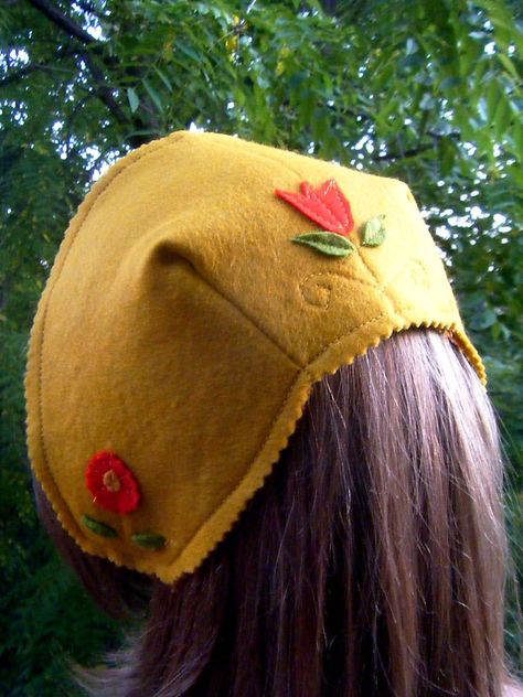 How To Make A Felt Hat, Felt Clothes, Medieval Hats Diy, Medieval Hat Pattern, Pixie Bonnet Pattern Sewing, Handmade Fitted Bonnet, Whimsical Handmade Bonnet, Anna Hat, Fleece Projects