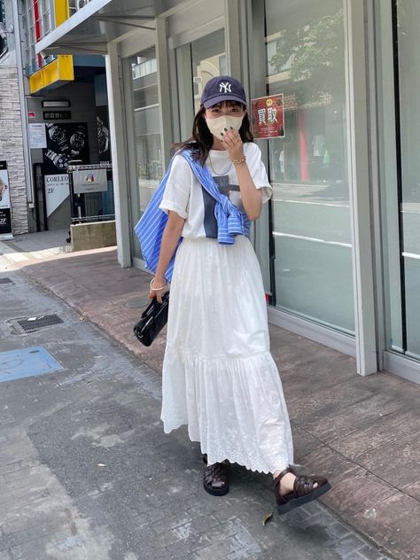 Japanese Summer Fashion 2023, Travel Fits Comfy Summer, White Dress Japanese, Japanese Fashion 2023 Summer, Japan Fashion Summer 2023, Japan Vacation Outfit Summer, Japan Skirt Outfit, Japan May Outfit, Summer Outfits 2024 Aesthetic