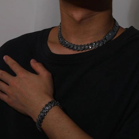 Black moissanite cuban chain series is now available. Add some shine in the dark 🌑 Iced Out Cuban Link Chain, Diamond Ice, Jewelry Mens, Cuban Link Chain Necklaces, Link Chain Necklace, Hip Hop Jewelry, Cuban Link Chain, Mens Gold, Cuban Chain