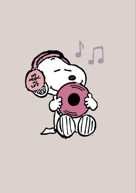 Snoopy Music Pfp, Snoopy Pictures Image, Snoopy Beabadoobee, Snoopy Music Wallpaper, Snoopy Pfp Aesthetic, Snoopy Headphones, Snoopy Listening To Music, Snoopy With Headphones, Cute Snoopy Wallpaper