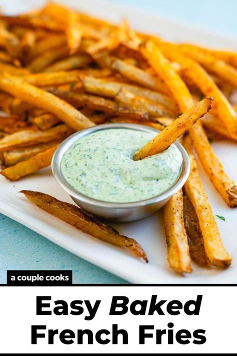 These are the BEST oven baked French fries that taste just like a restaurant! They come out crispy and perfectly seasoned: no need for frying. #bakedfries #frenchfries #bakedfrenchfries #easyfries #healthyfries #ovenbakedfries #healthybakedfries Best Oven Fries, Homemade French Fries In Oven, French Fries In The Oven, French Fry Recipe Baked, Oven Baked French Fries, Baked French Fries, Healthy Fries, Oven Fries, A Couple Cooks