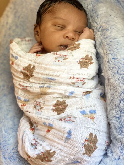 #swaddle  #newborn #blasianbaby #malaysianbaby #momlife #mixedbabies Blasian Newborn, Biracial Newborn, Mixed Newborn, Blasian Babies, Biracial Babies, Cute Twins, Mixed Babies, Newborn Girl, Photoshoot Ideas