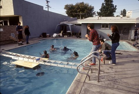 Inside Nirvana’s ‘Nevermind’ Pool Party, 25 Years Later – Rolling Stone Nevermind Nirvana, 25 Years Later, Nirvana Nevermind, Foo Fighters Nirvana, Punk Rocks, Photo Scan, Underwater Photos, Rock N’roll, Dave Grohl