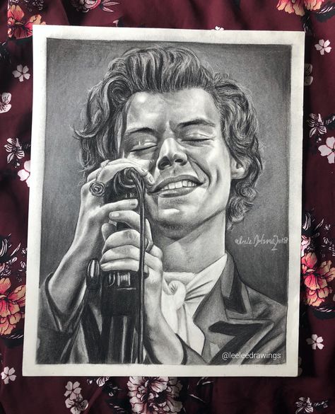 Harry Styles Dibujo, One Direction Drawings, Harry Styles Drawing, One Direction Art, Animation Art Sketches, Harry Styles Cute, Celebrity Drawings, Dark Art Drawings, Harry Styles Pictures