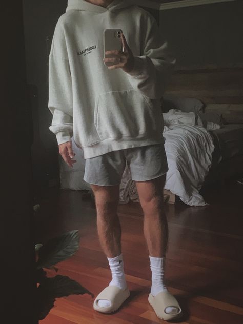 Mens Yeezy Outfit, Athletic Outfits Aesthetic Men, Men Sporty Fashion, Guys Comfy Outfits, Sweatshirt And Shorts Outfit Men, Athleisure Outfits Men Casual, Mens Outfits Athleisure, Mens Comfy Outfits Casual, Comfy Home Outfits Men