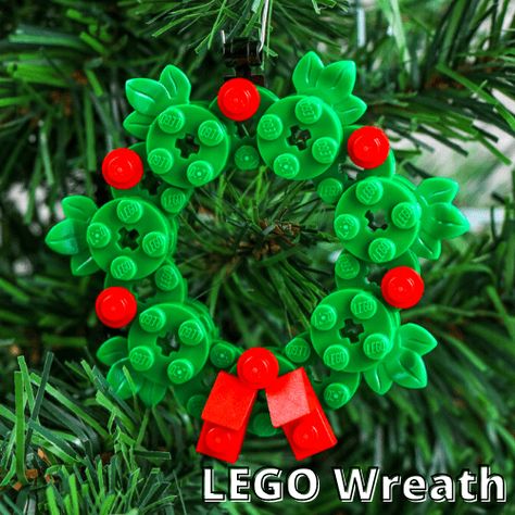 Christmas Lego Builds, Diy Christmas Kids Crafts, Lego Wreath, Lego Christmas Gifts, Ornaments For Kids To Make, Lego Christmas Ornaments, Lego Ornaments, Christmas Lego, Lego Christmas Village